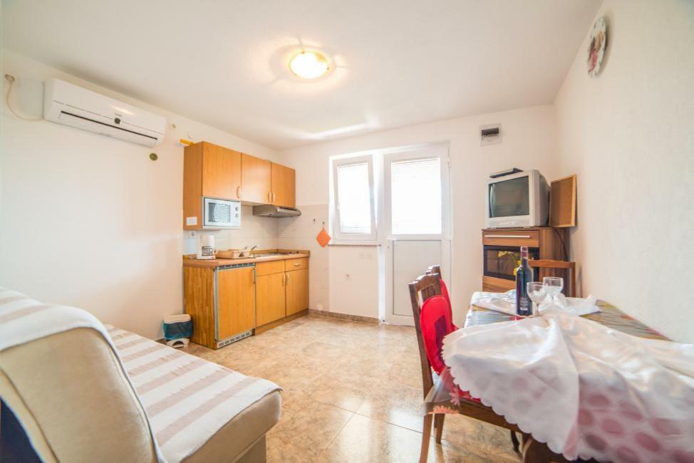Marijan Appartement Pula Buitenkant foto