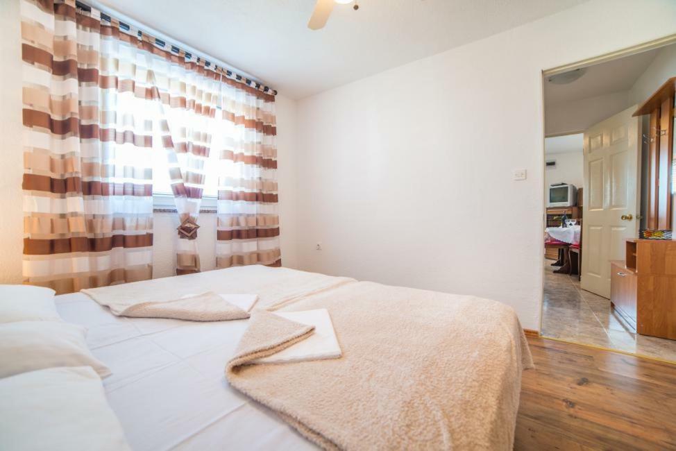Marijan Appartement Pula Buitenkant foto
